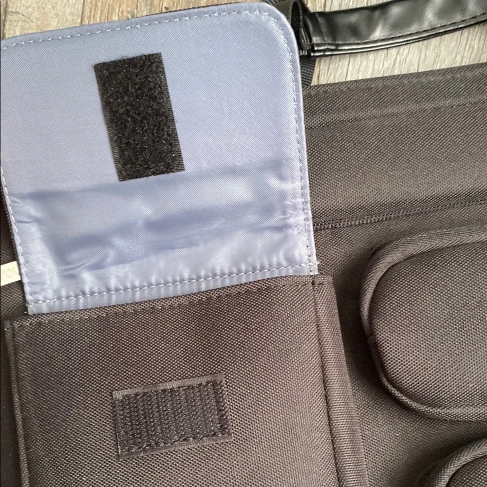 Black Laptop Bag with Durable Material and Professional Design